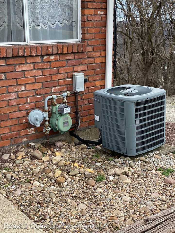 335-345 Dersam St. - Photo 2 of 34