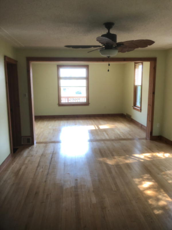 701 E 8th St #1 - Photo 5 of 14