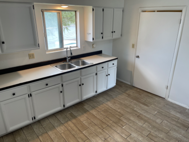 1706 N Hayes Ave #4 - Photo 5 of 6