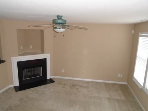 2727 Oasis Ln - Photo 3 of 12