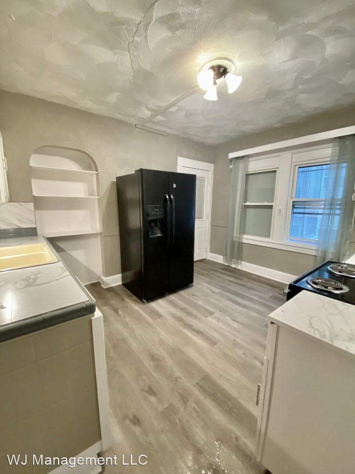 14 Ledyard St - Photo 2 of 11