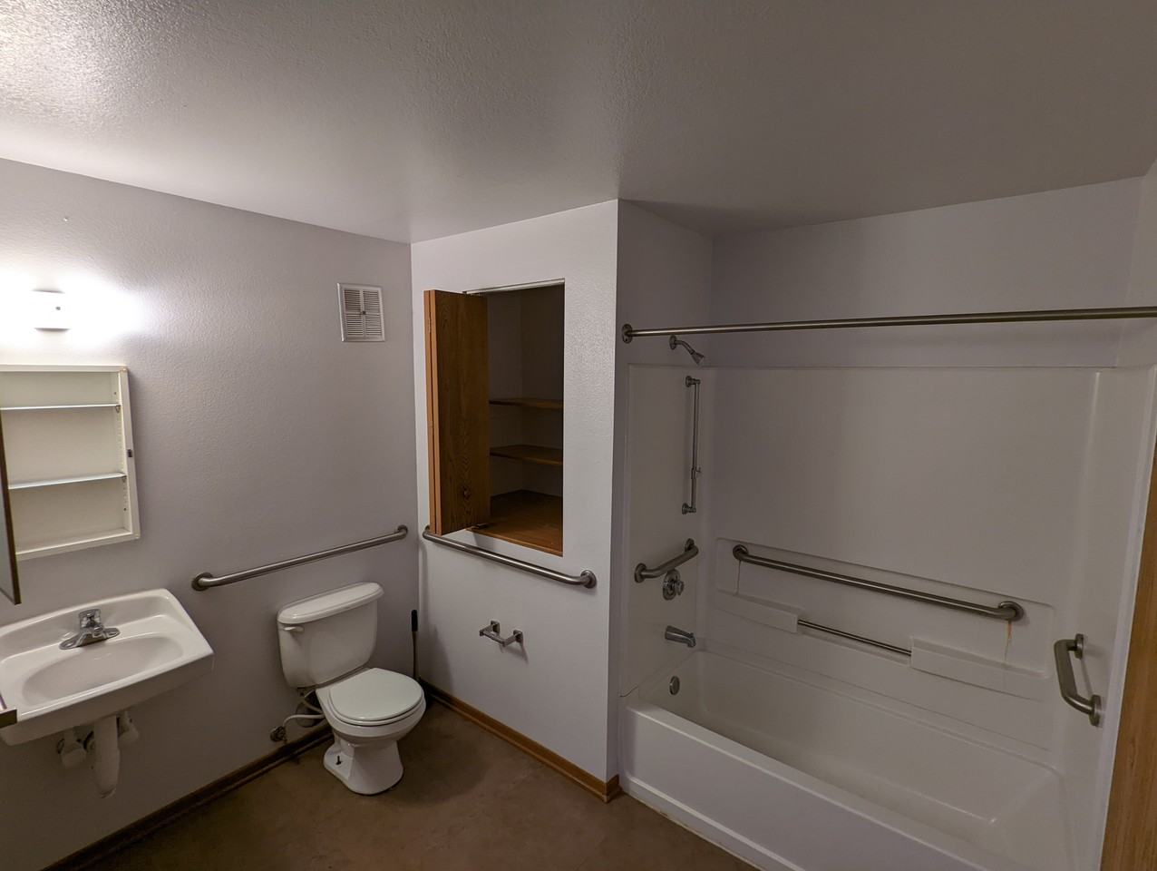 110 Garfield Ave #1 - Photo 7 of 7