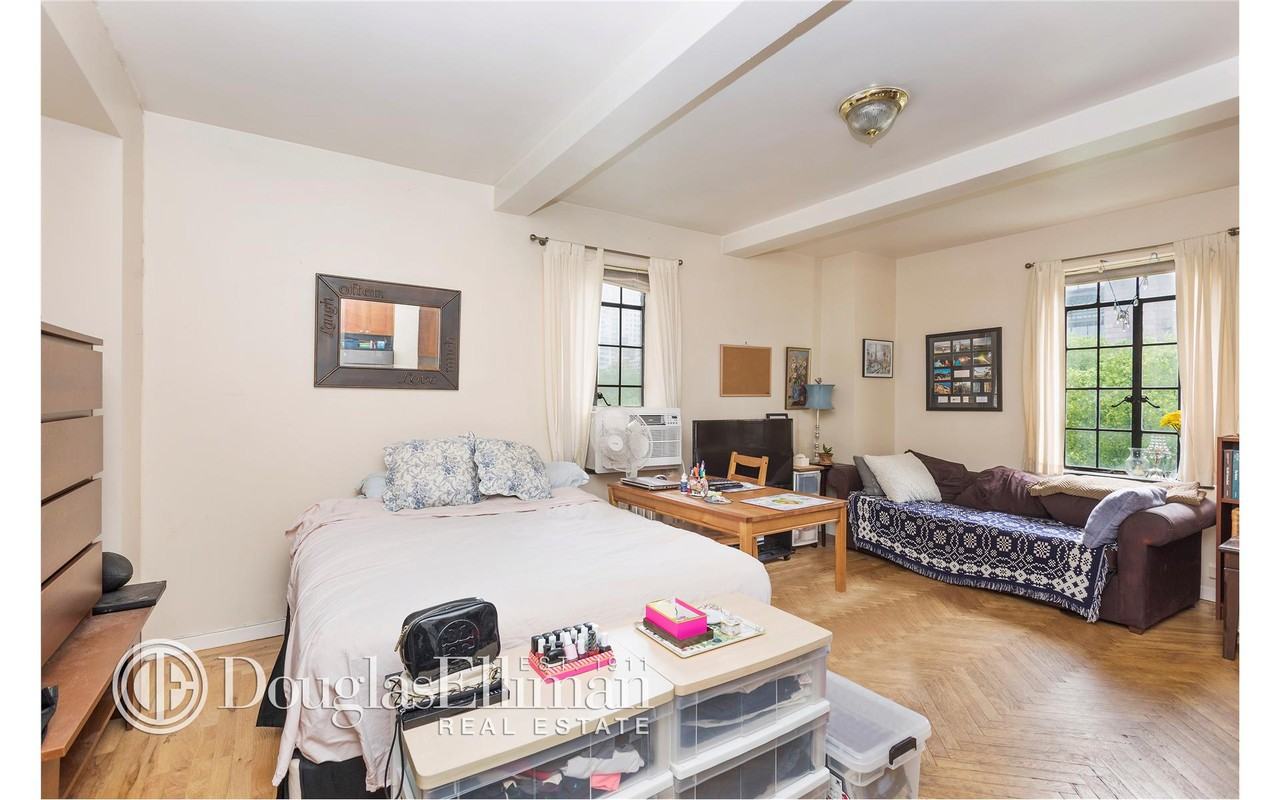 45 Tudor City Pl #705