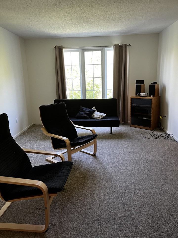 3260 Southgate Road - Photo 3 of 8