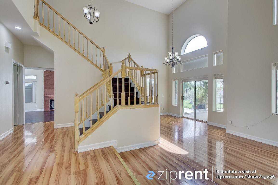 25506 Paine Cir - Photo 3 of 23