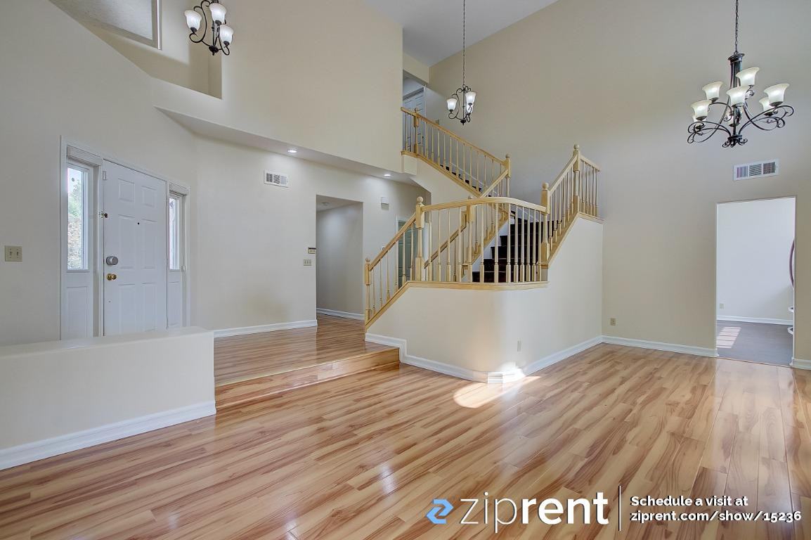 25506 Paine Cir - Photo 2 of 23