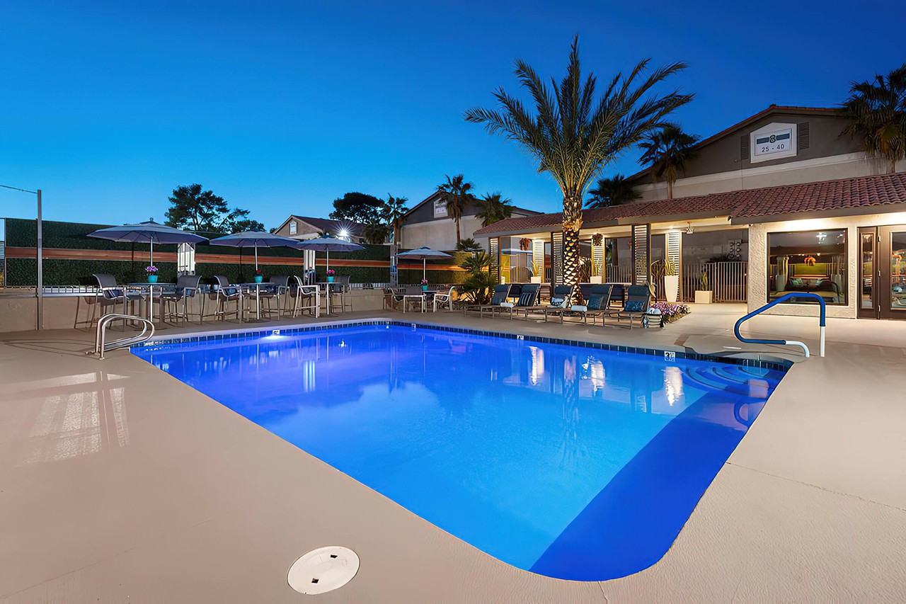 V Lane - Photo 7 of 50