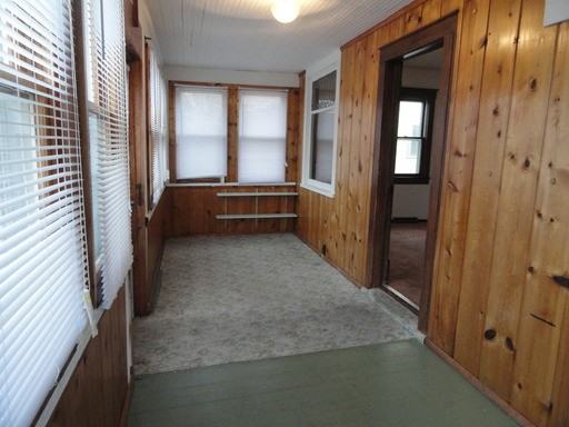 147 18th Ave N - Photo 3 of 20