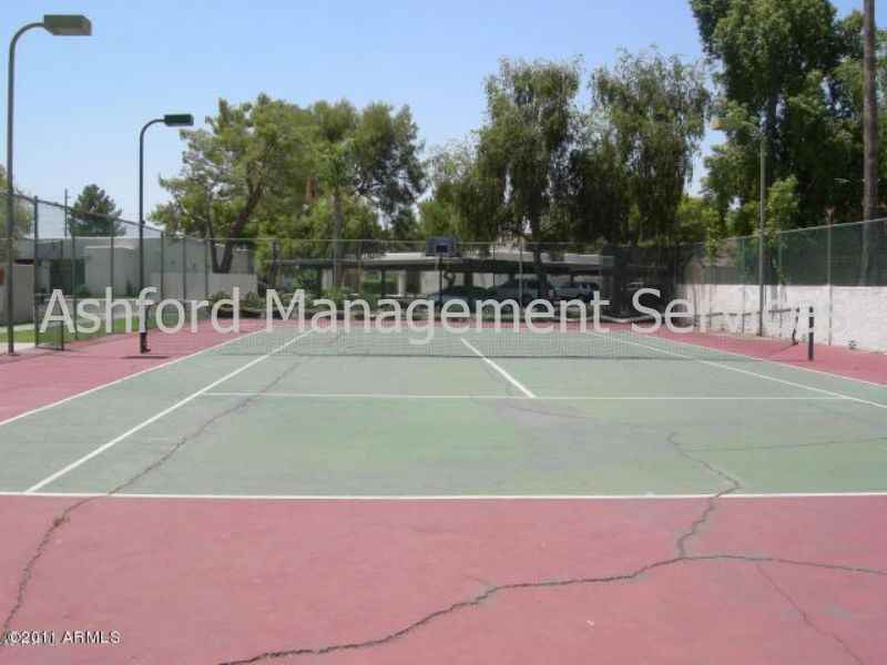 516 S Evergreen Rd - Photo 2 of 30