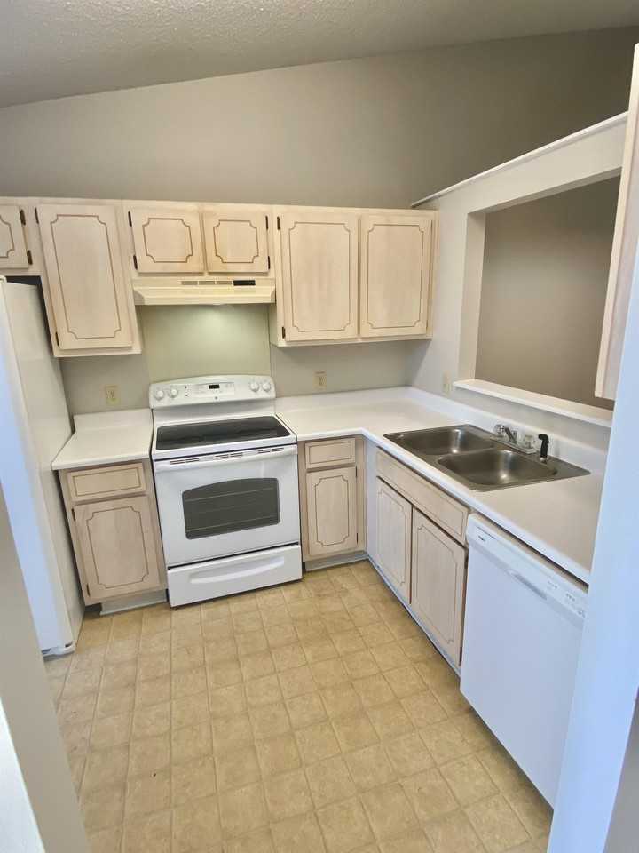 910 Brett Drive #34 - Photo 6 of 18