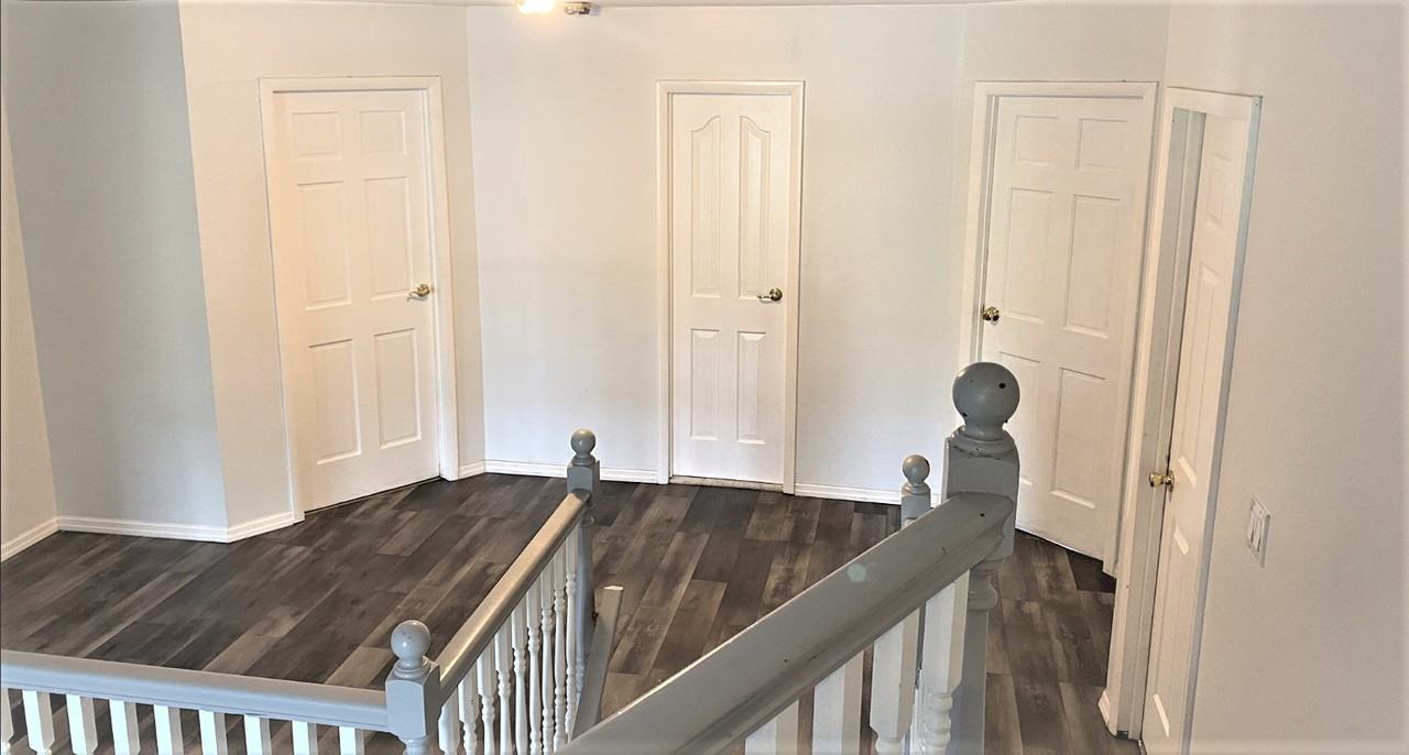 723 Hungry Harbor Rd - Photo 3 of 12