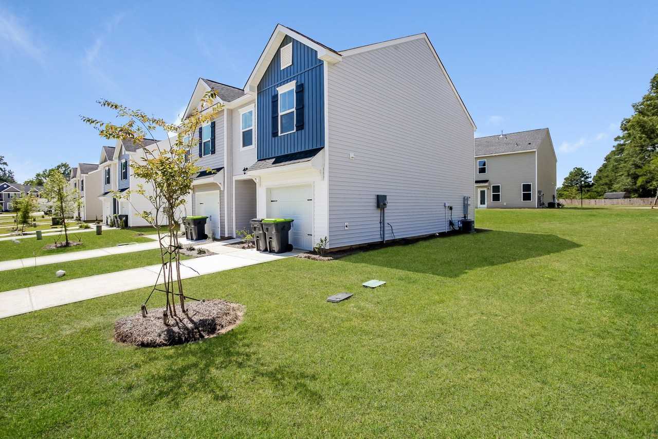 204 Satin Walnut Way - Photo 2 of 16