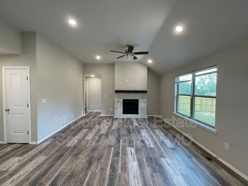 353 Rabbit Run St - Photo 5 of 15