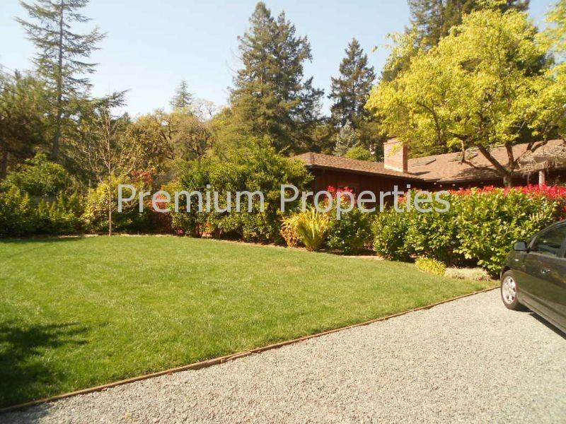 863 Acalanes Rd - Photo 2 of 32