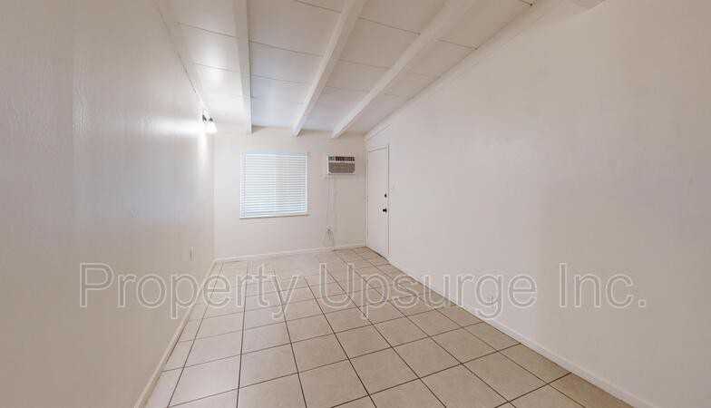 2804 Orange Ave - Photo 2 of 10