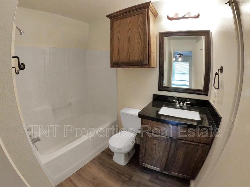 1210 Oney Hervey Dr - Photo 3 of 10
