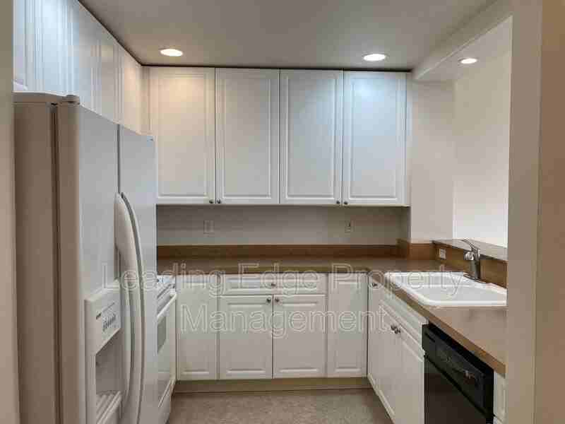 1416 Lindsay Loop #1 - Photo 3 of 12