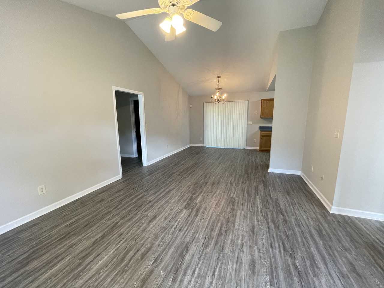 16 Franklinwood Dr - Photo 2 of 22