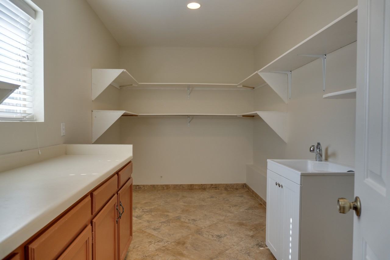5619 E Paradise Ln - Photo 2 of 50