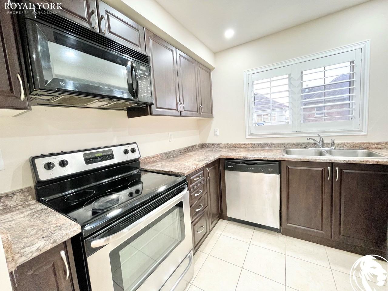 10 Cooperage Lane - Photo 3 of 43