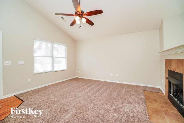 6016 Pennington Creek Dr - Photo 2 of 15