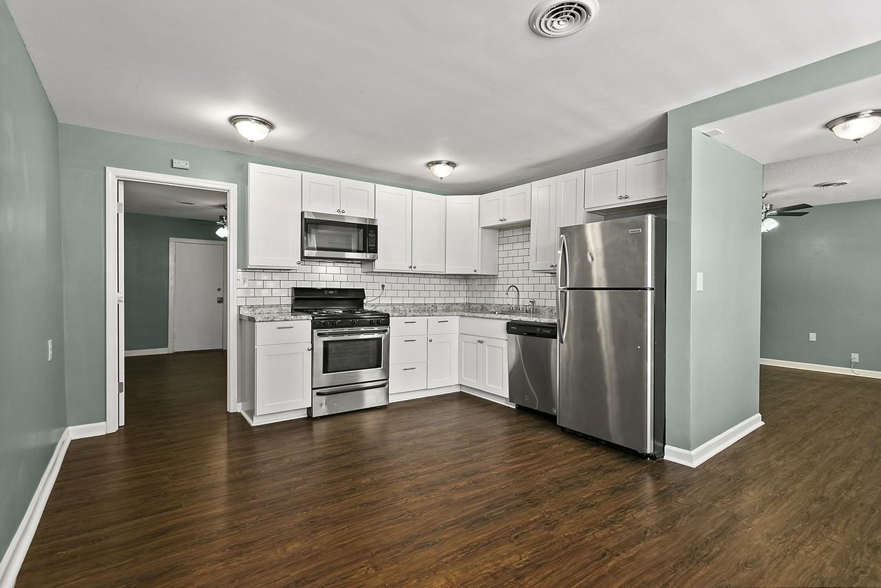 4158 Oak St #4158 - Photo 3 of 24