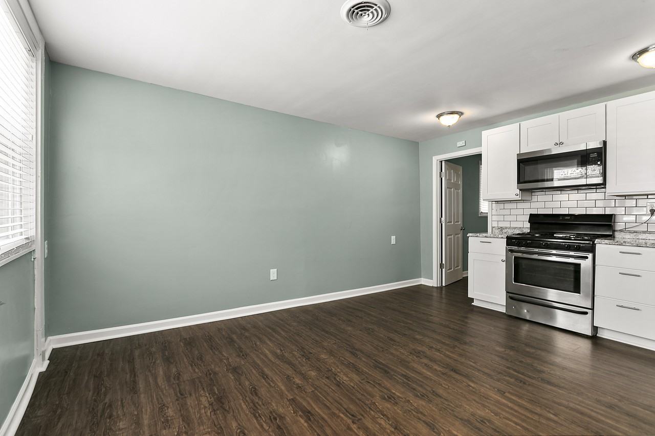 4158 Oak St #4158 - Photo 4 of 24