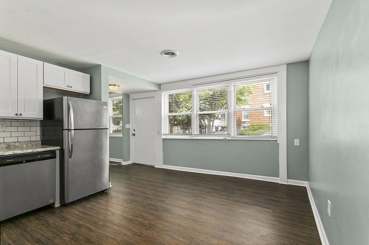 4158 Oak St #4158 - Photo 5 of 24