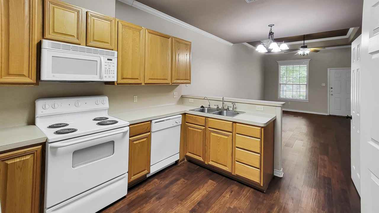 3842 Oldenburg Lane #3842 - Photo 5 of 11