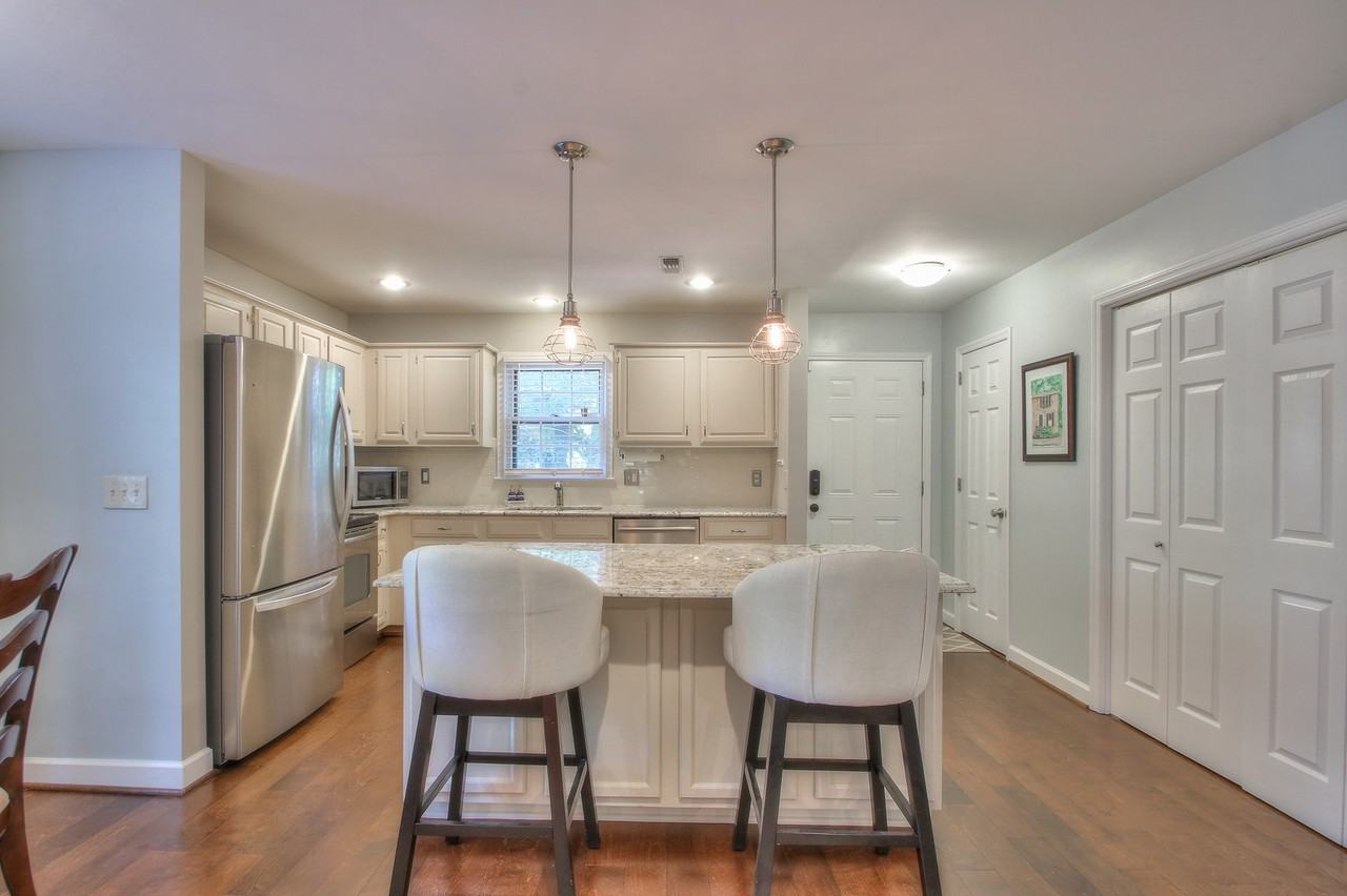 3321 Lealand Ln #1 - Photo 4 of 40