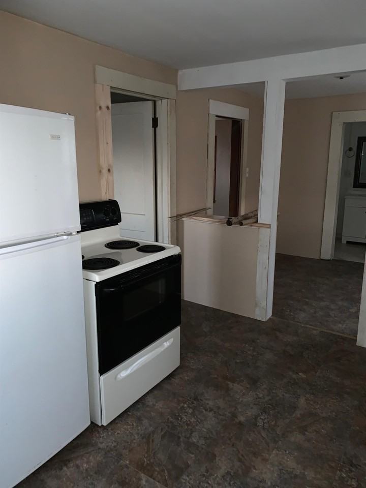 3558 Main St #1 - Photo 5 of 8