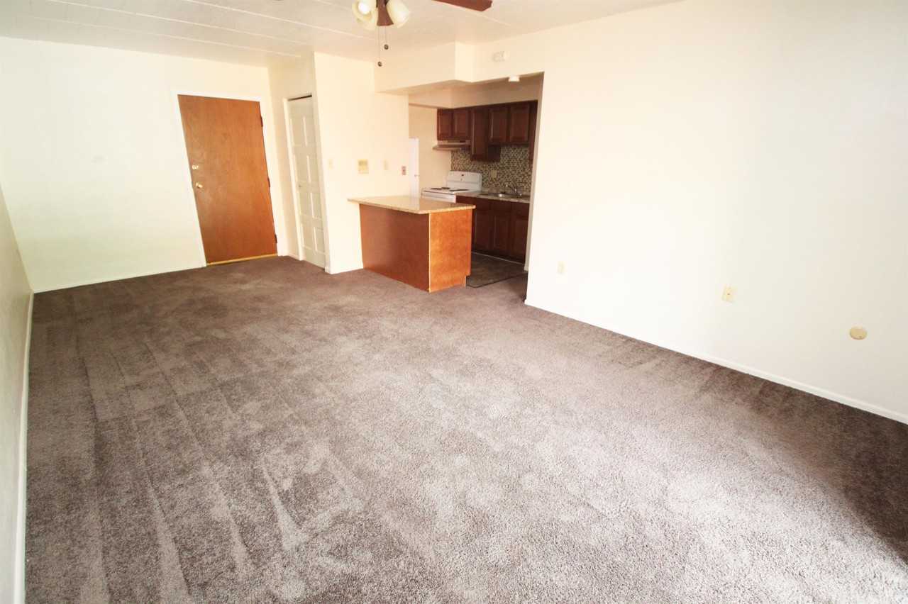 527 Monroe Street #207