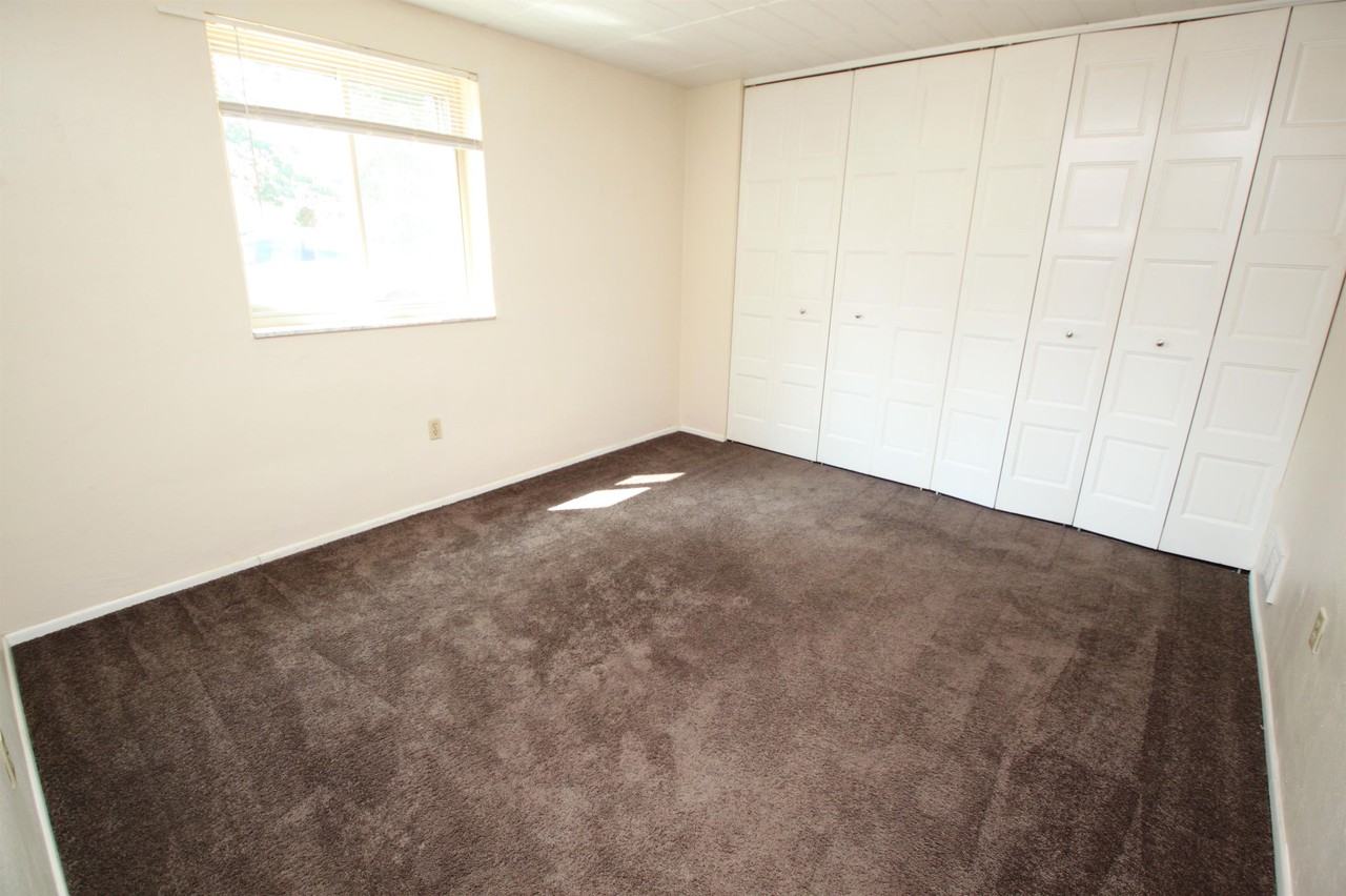 527 527  MONROE AVEAPT 207 #207 - Photo 5 of 10