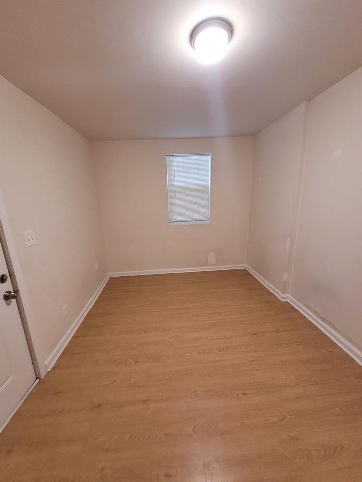 36 Lethea St Se #1 - Photo 6 of 8