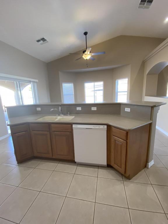 2085 Buena Vista Dr - Photo 3 of 26