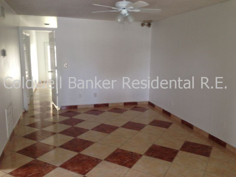1901 Dardanelle Dr - Photo 3 of 8