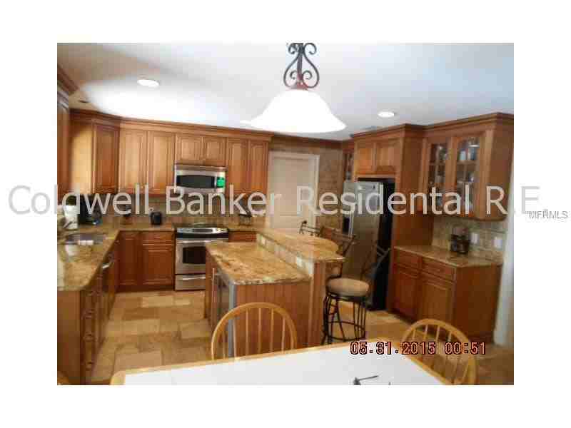 5620 Bay Side Dr - Photo 3 of 24