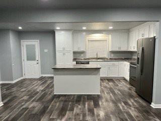 755 Ashwood Ave - Photo 3 of 24