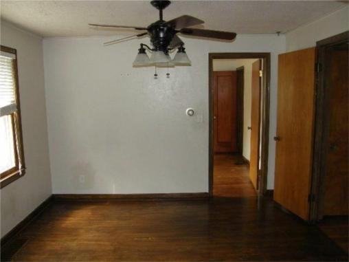 9300 E 36th Terrace - Photo 3 of 5