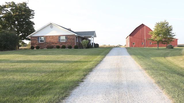 4155 Loy Rd - Photo 2 of 16