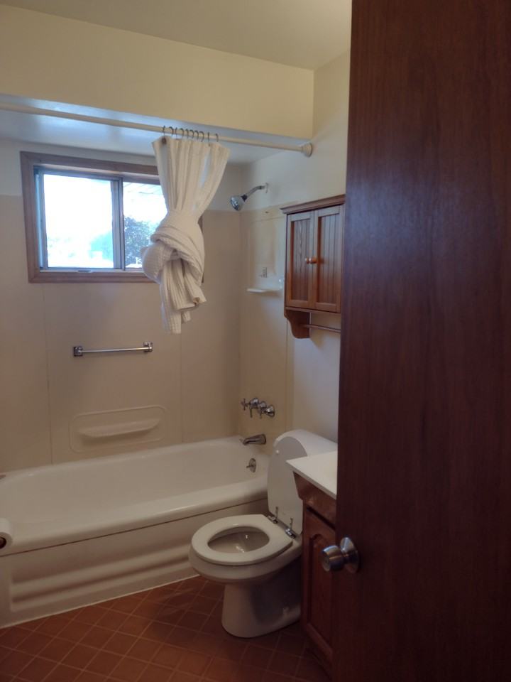 3284 E Norwich Ave - Photo 2 of 17