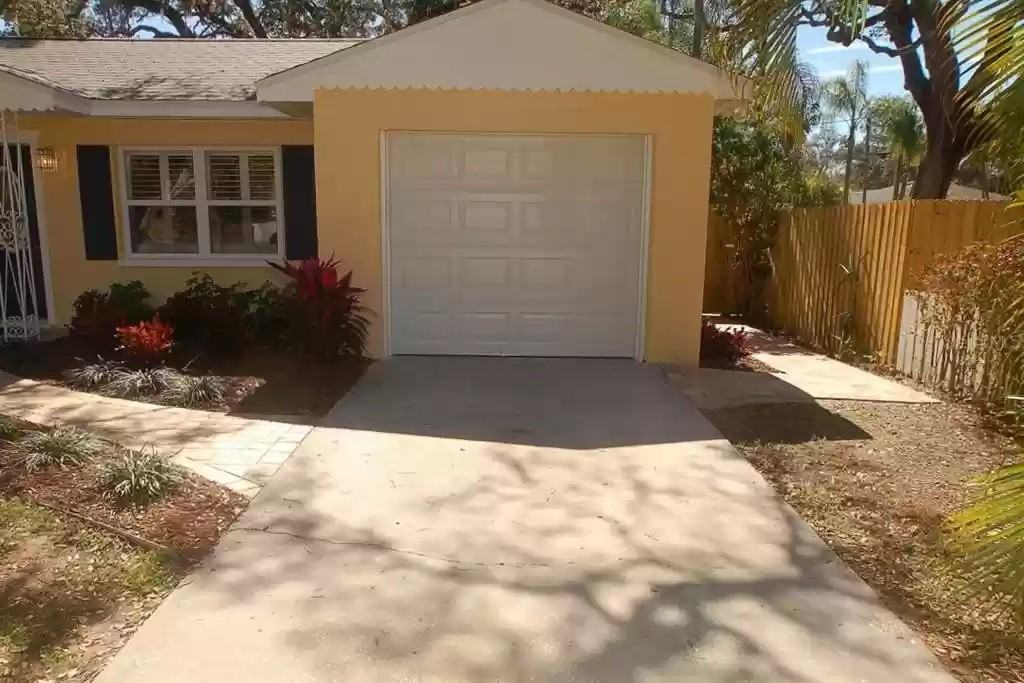 711 Scotland St - Photo 2 of 38