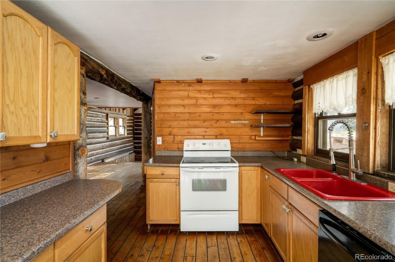 28620 Yellow Jacket Dr - Photo 2 of 4