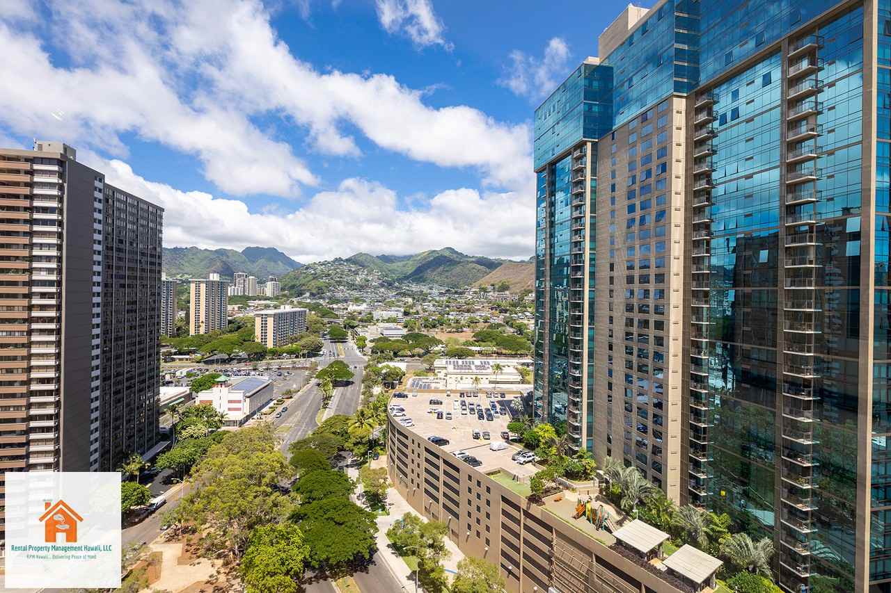 1188 Bishop St #1 - Photo 5 of 12