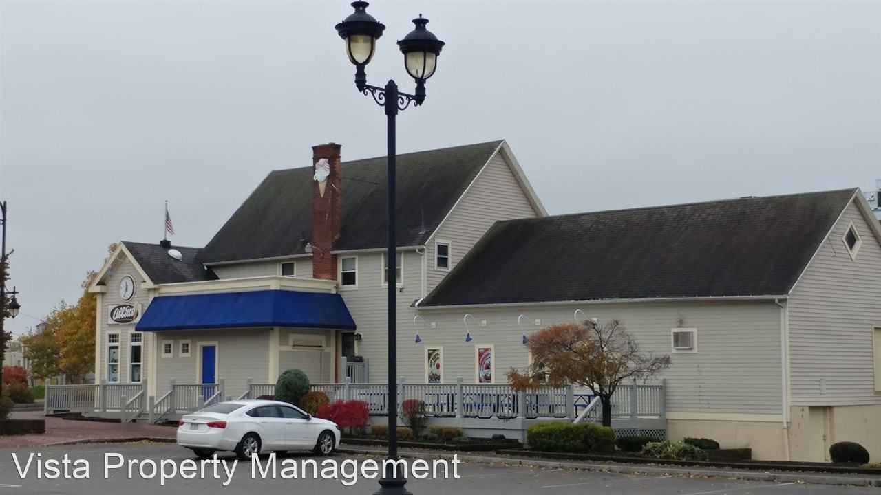 4725 Lake Ave - Photo 3 of 18