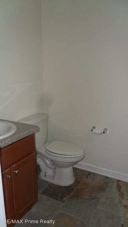 262 Owens Rd - Photo 2 of 24