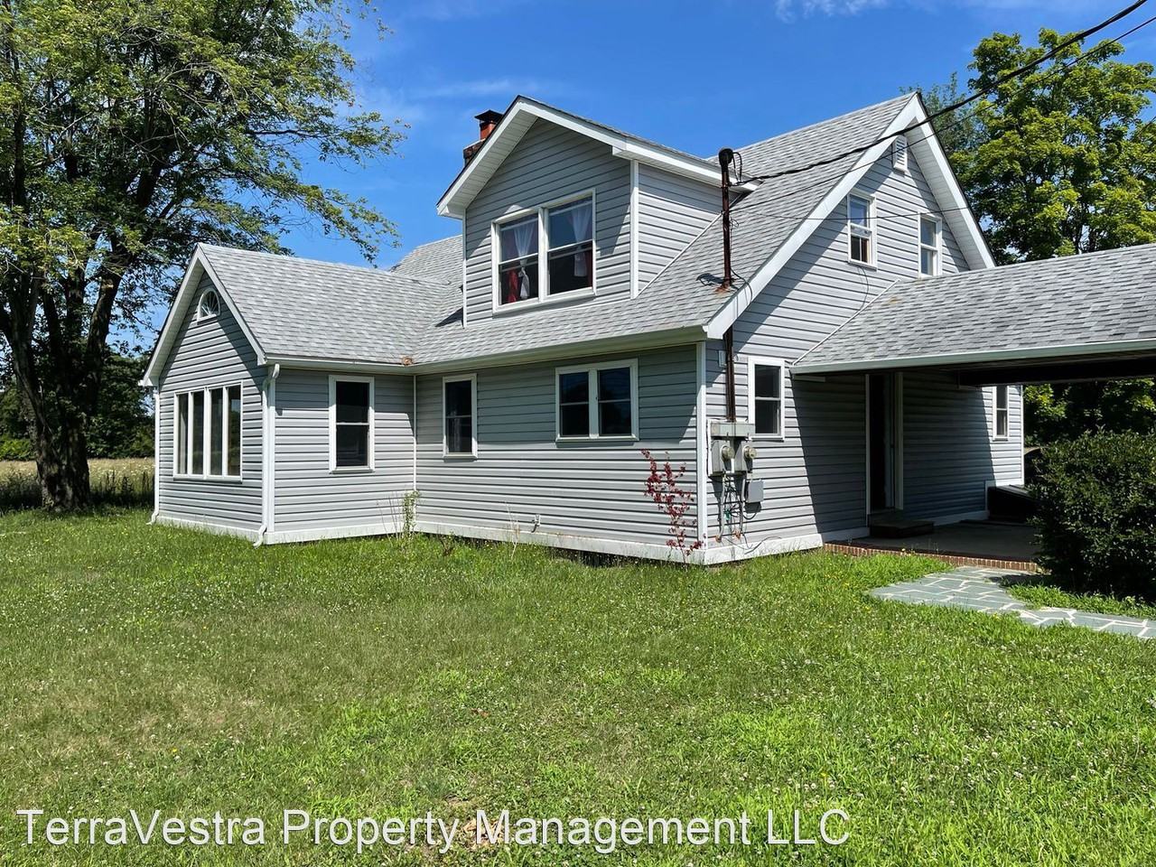 164 Quaker Neck Road - Photo 3 of 32