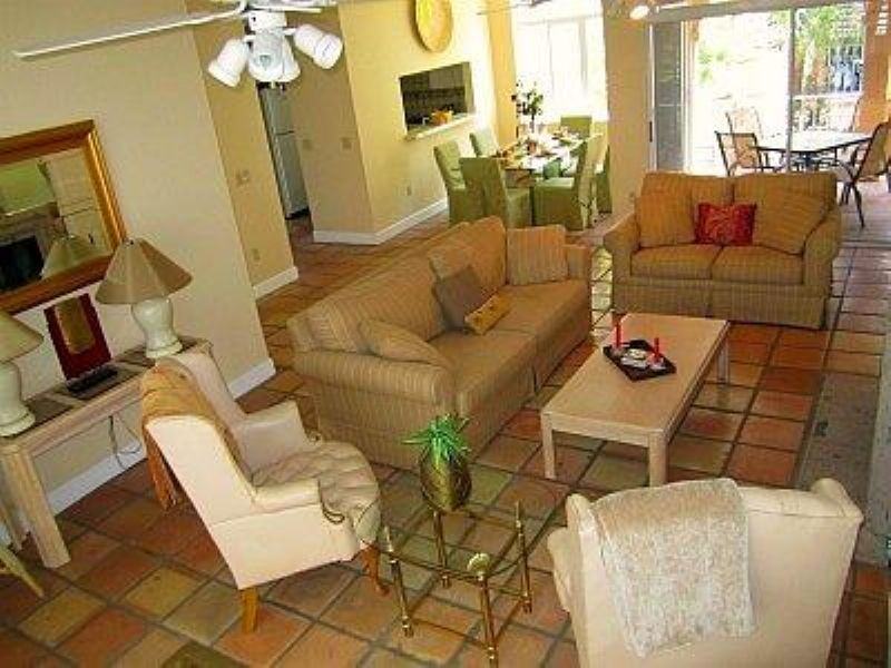 306 Beach Rd - Photo 2 of 8