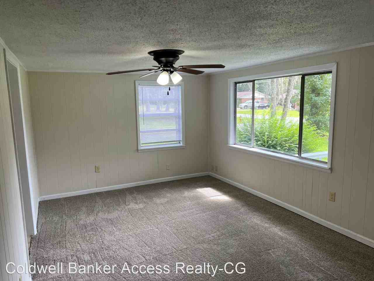 110 E 8th St - Photo 2 of 10