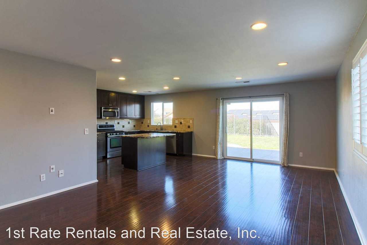 1362 Benchmark St - Photo 2 of 13